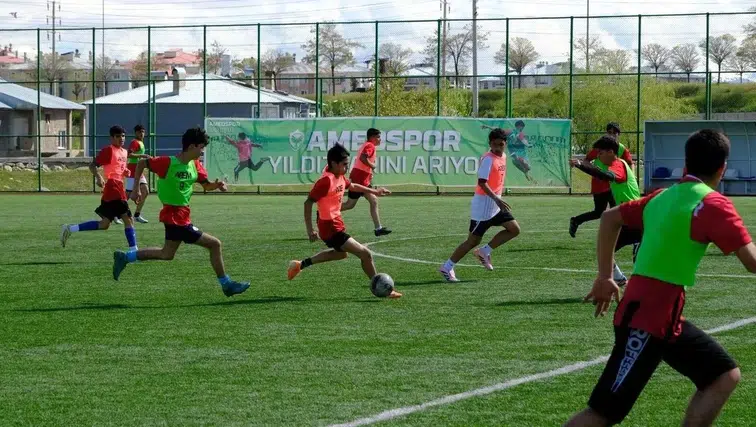 Amedspor aşkı Van'ı salladı: 800 genç sahaya indi