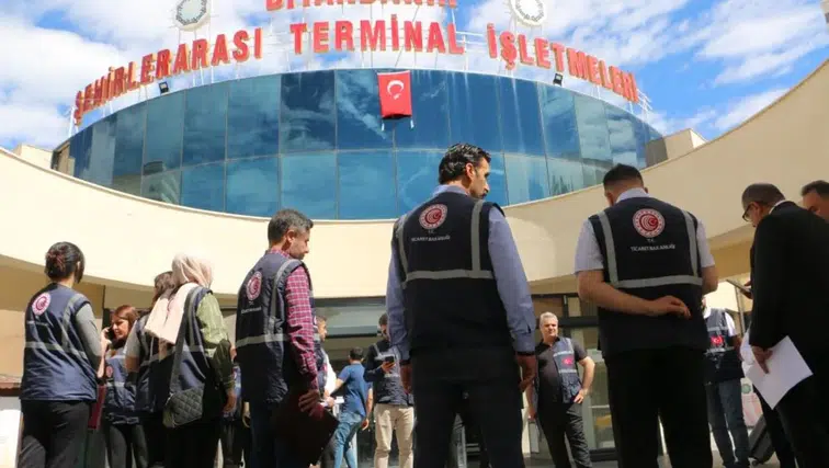 Diyarbakır otogarında bayram denetimi: Fahiş fiyata ceza kesildi