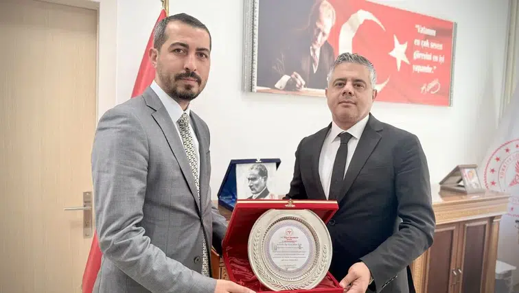 Diyarbakır'da Dicle Üniversitesi'nin kadrosuna Mardin'den Başhekim katıldı