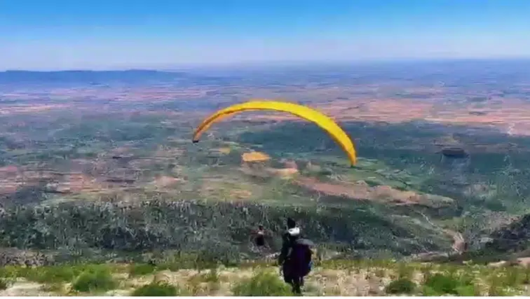 Diyarbakır, Batman, Siirt ve Şırnaklı pilotlar buluştu: Cudi Dağı'nda adrenalin dolu uçuş