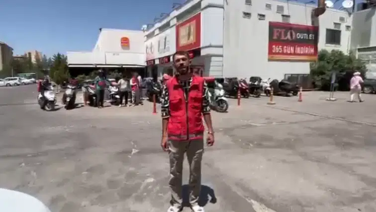 Diyarbakır'da kuryeler iş bıraktı: Sebebini düzenledikleri eylemde açıkladılar