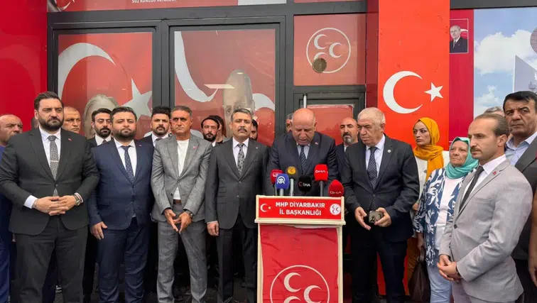 MHP Diyarbakır İl Başkanlığı'nda bayrak değişimi: Yeni başkan göreve başladı