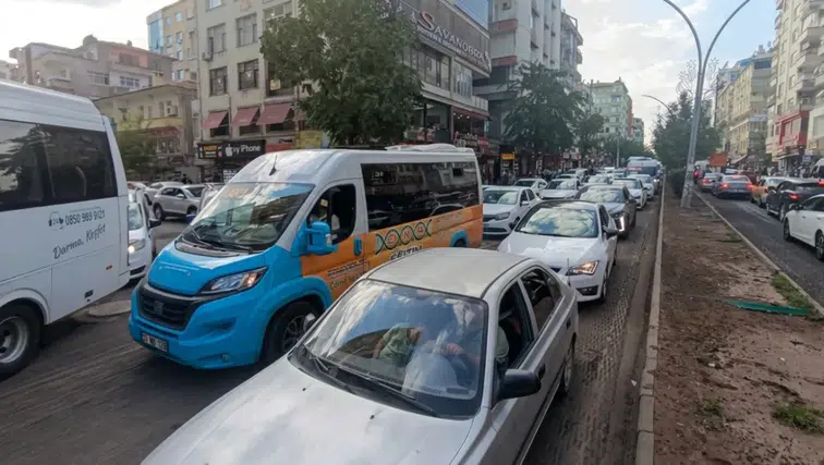 Diyarbakır'da 5 cadde trafiğe kapatılacak: Valilik alternatif güzergahları duyurdu