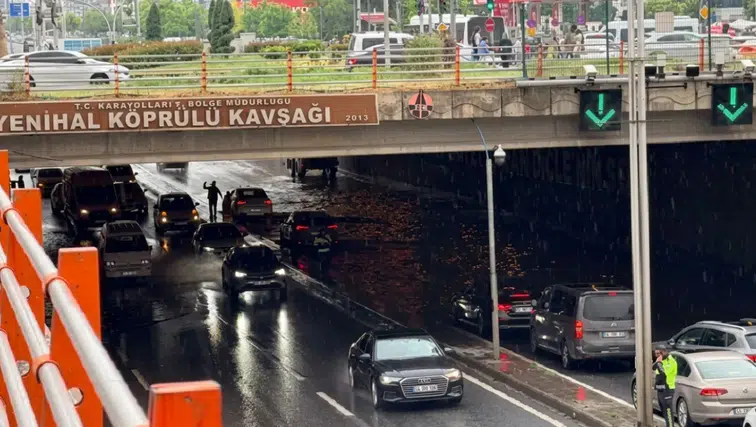 Diyarbakır'da iki ayrı noktada yol çalışması: Otobüs seferlerinde aksamalar yaşanıyor