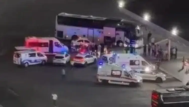 Otogarda yumruklar konuştu, polisin müdahalesi kameraya yansıdı