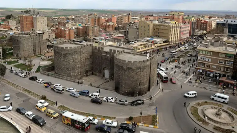 Diyarbakır'da sıcaklık yeniden yükseliyor: 17 ilçenin hava durumu belli oldu