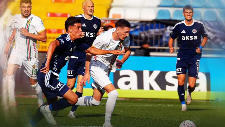 Kasımpaşa Amedspor maçının ilk yarısını ev sahibi ekip önde tamamladı