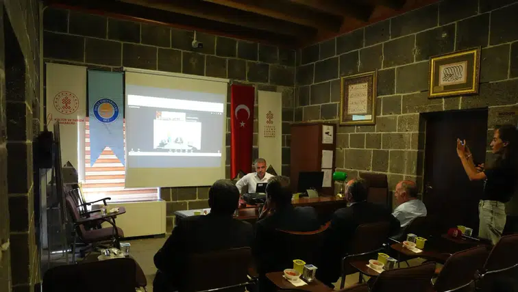 Filistin’de uzaktan eğitim de aksıyor: Diyarbakır’a bağlanıp anlattı