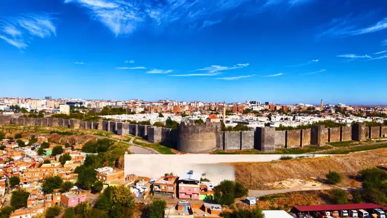 Diyarbakır'da 17 ilçenin hava durumu netleşti: En sıcak ilçe hangisi?