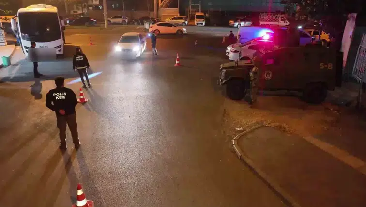 Diyarbakır'da uyuşturucu operasyonu: Buğday torbaları ve nevresimlere gizlemişler