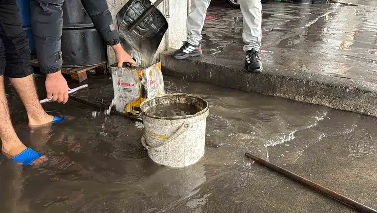 Diyarbakır Yenişehir'de sağanak kabusu: Sanayi sitesindeki dükkanları su bastı