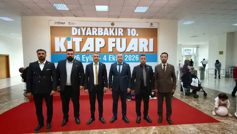 MHP Diyarbakır İl Başkanı Özcoşkun'dan 10. Kitap Fuarı'na ziyaret: Kültür vurgusu