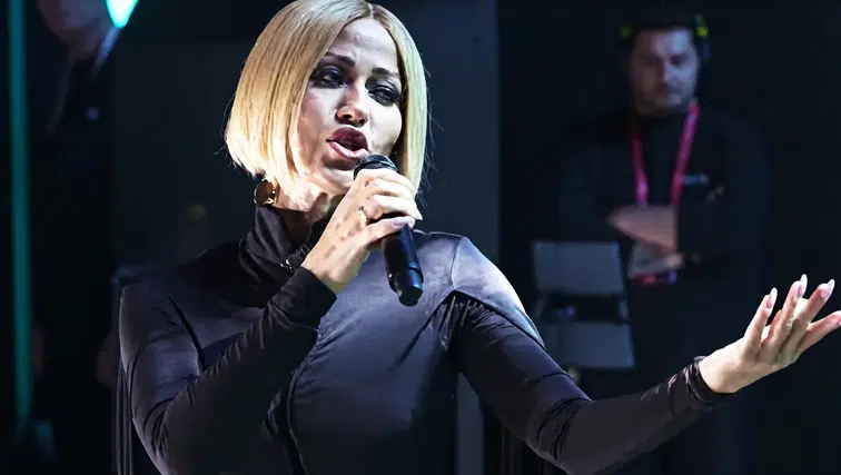 Diyarbakır'da festival coşkusu sürüyor: Poizi ve Derya Uluğ müzikseverlerle buluştu