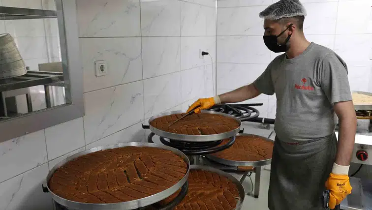 Diyarbakır'da bayram bereketi Tescilli lezzetlere yetişmek için vardiyalar üçlendi