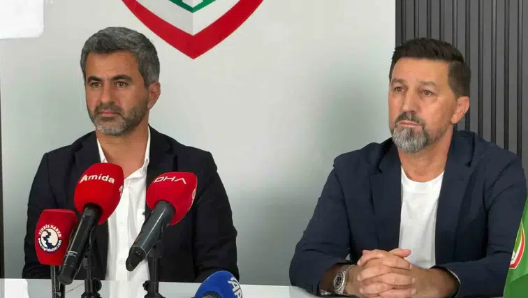 Amedspor'da teknik adam dönemi Besnik Hasi ile iki yıllık sözleşme imzalandı