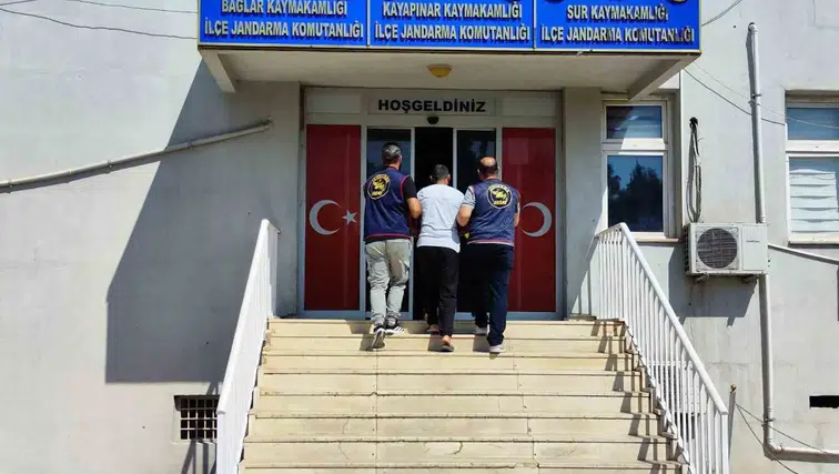Diyarbakır genelinde büyük operasyon Kesinleşmiş hapis cezası olan 137 firari yakalandı