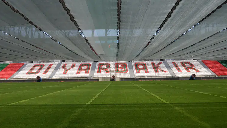 Amedspor'un evindeki zemin için seferberlik Diyarbakır Stadyumu'nda sıcaklık önlemi