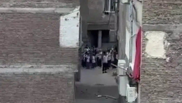 Diyarbakır Sur'da apartman dairesinde korkutan yangın: Ekipler müdahale etti