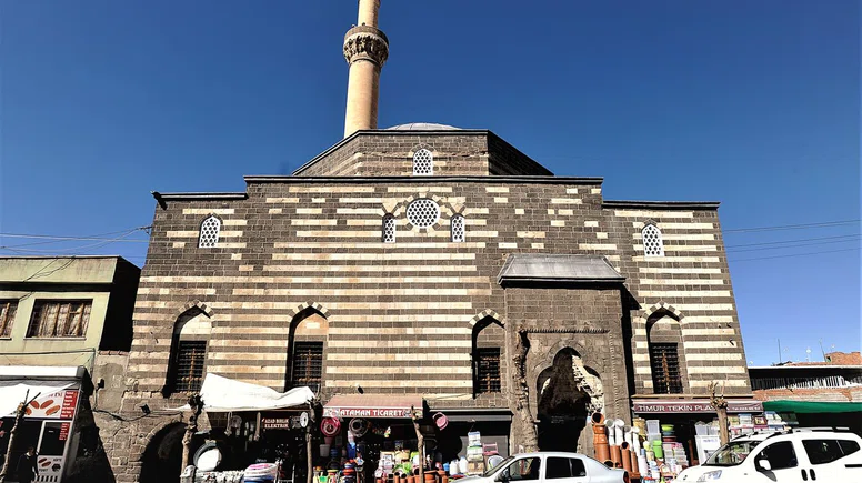 Geçmişten günümüze: Melik Ahmet Paşa Camii