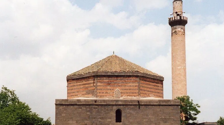 Hadım Ali Paşa Camii: Tarih ve restorasyon süreci