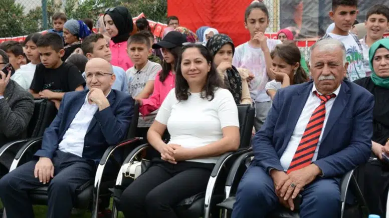 Lice İlçe Kaymakamı meclis üyesini kovdu!
