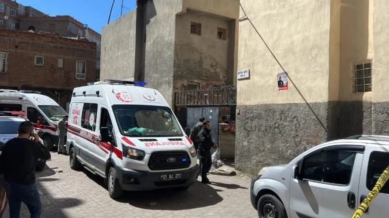 Diyarbakır'da iki kişiye silahlı saldırı!