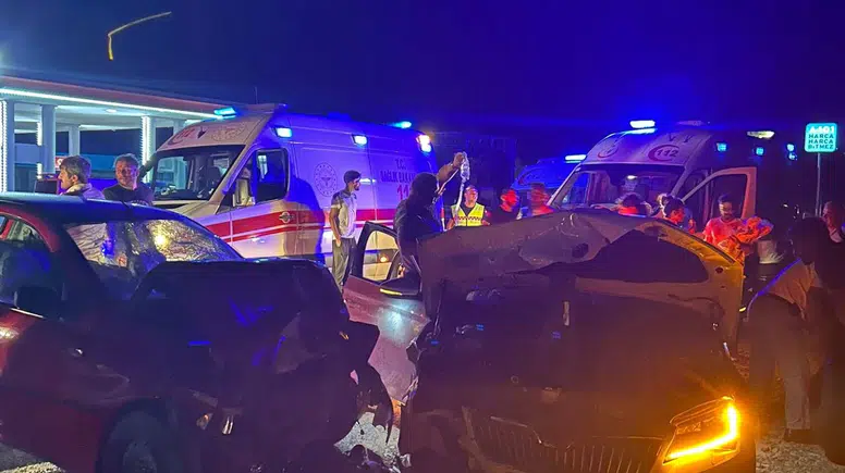 Diyarbakır'da kaza: 5'i ağır 8 yaralı