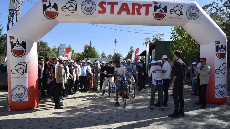 Eğil’de Doğa Sporları ve Bağ Bozumu etkinlikleri renkli görüntülere sahne oldu