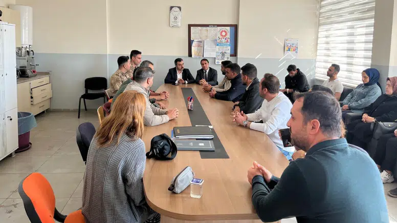 Dicle Kaymakamı Mustafa Atış’tan okul ziyareti
