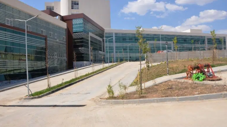 Silvan Devlet Hastanesi’nde acı olay: Sağlık çalışanı hayatını kaybetti