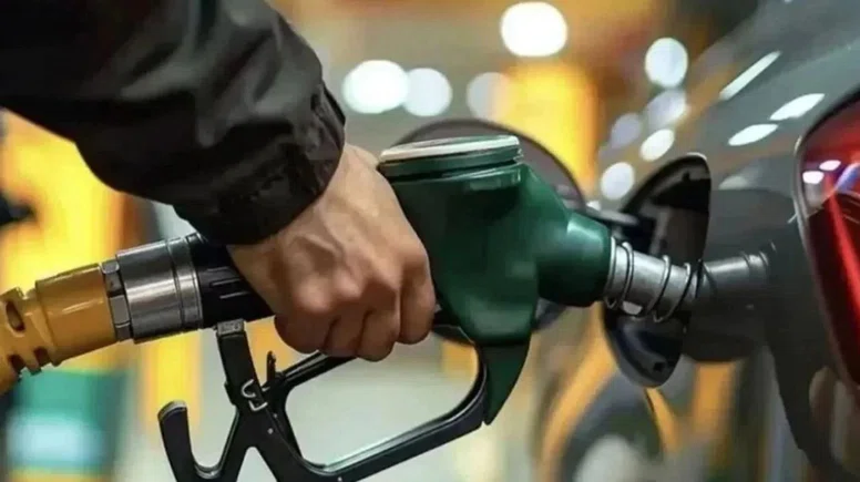Motorin ve benzinde yüzleri güldüren indirim: Zam haberi de var