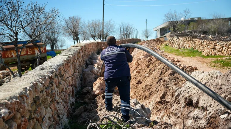 Diyarbakır'ın ilçesinde vatandaşlar suya kavuşmanın sevincini yaşadılar