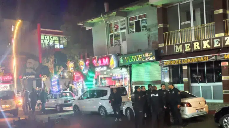 Diyarbakır’da taksi durağında bıçaklı kavga! 1 yaralı