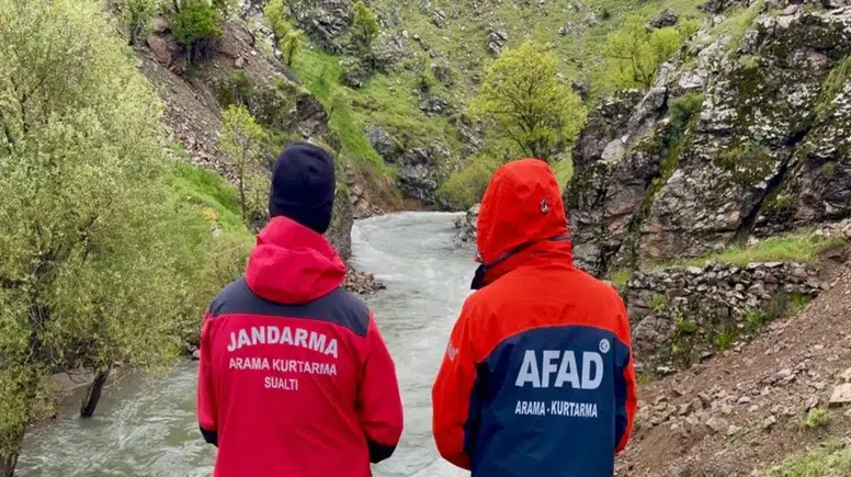 Muş'ta dereye düşen Gülsima Yıldız'ı arama çalışmaları Diyarbakır'a uzandı