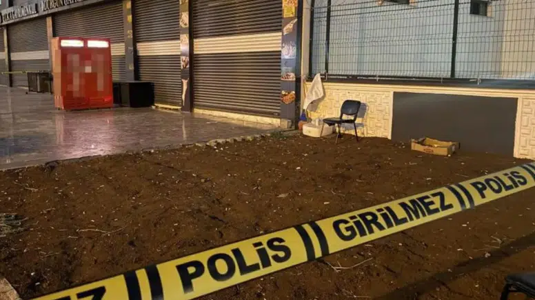 Diyarbakır'da muhtar evinde ayağından vuruldu: Saldırgan aranıyor