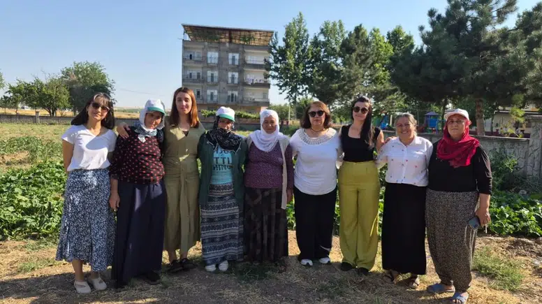 Diyarbakır'da belediyenin tarlasını kadınlar ekip biçecek: Kolektif üretim başladı