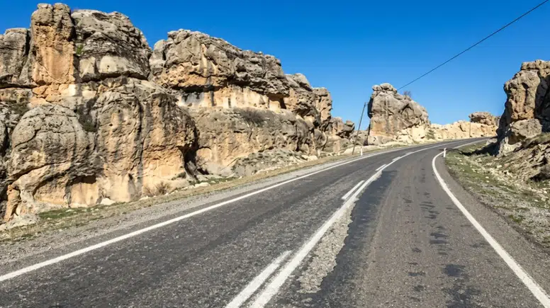 Diyarbakır'ın tarihi yolu koruma altına alındı: İzinsiz çivi bile çakılamayacak