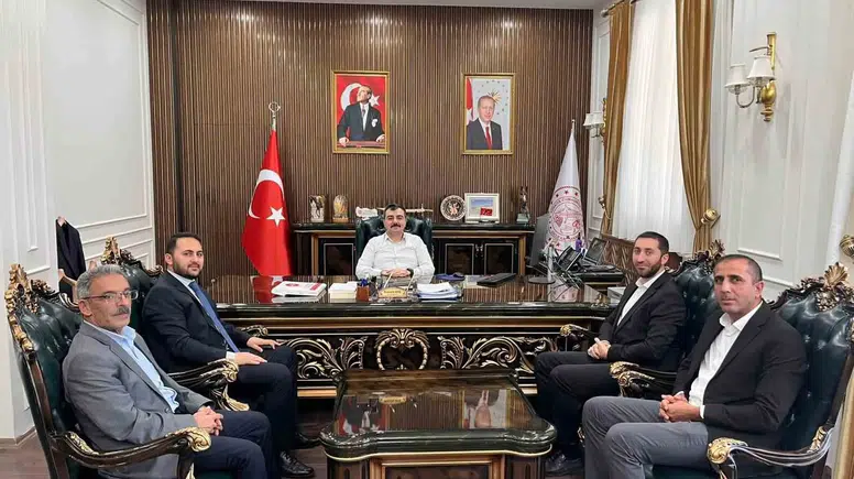 Dicle Kaymakamı Mustafa Atış'tan Camiler ve Din Görevlileri Haftası mesajı: Birlik vurgusu