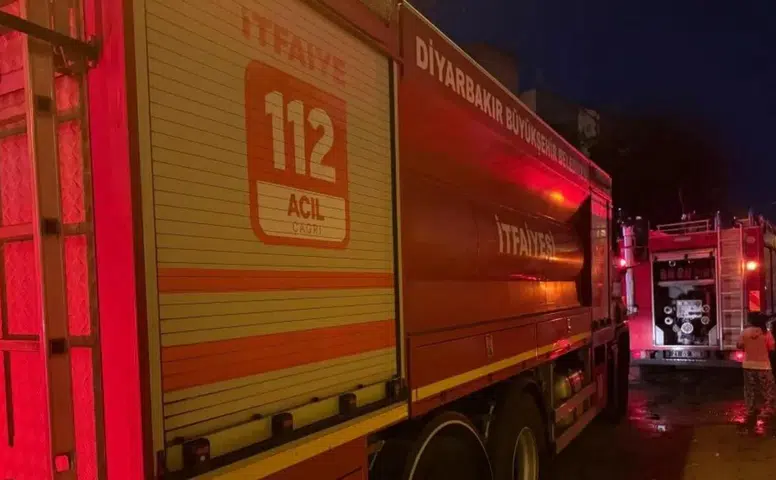 Dyarbakır’da bir ev kül oldu: Kundaklama iddiası ortaya atıldı