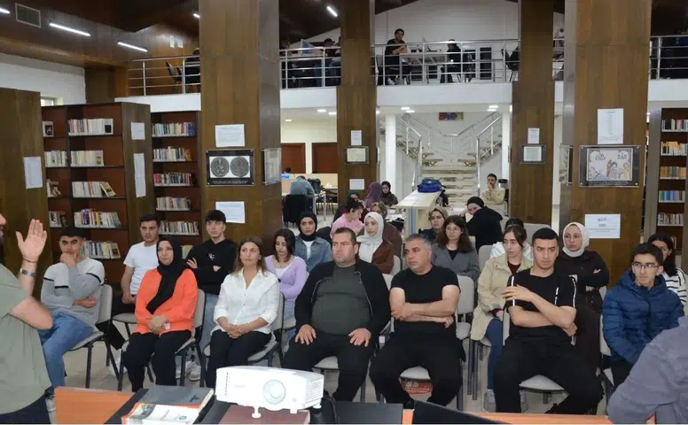 Diyarbakır'da kütüphanelerde bağımlılıkla mücadele eğitimi: Öğrencilere farkındalık aşılanıyor