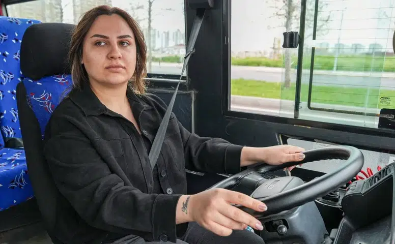 Diyarbakır'da 50 kadın şoför daha yola çıkıyor: Eğitimi tamamladılar