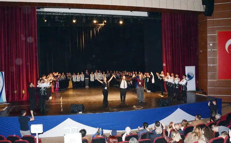 Dünya Dans Günü Diyarbakır'da kutlandı: Gazzeli çocuklar unutulmadı