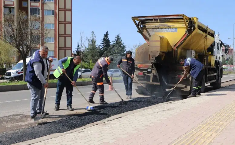 Diyarbakır'da çukur ve deformasyonlar tarihe karışıyor: İşte yenilenen güzergahlar