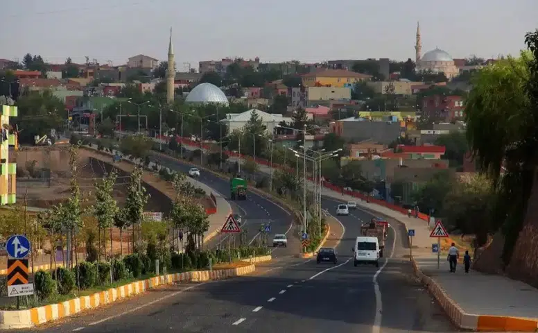 Diyarbakır Çınar'da 3 okulun onarımı için ihaleye çıkılıyor: Tarih belli oldu