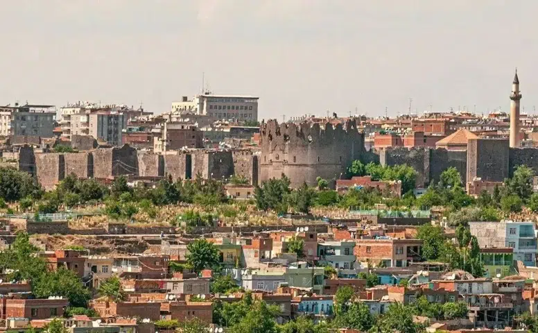 Diyarbakır Valiliği'nden depremzedeler için kritik uyarı: 4 ilçede başvurular başlıyor
