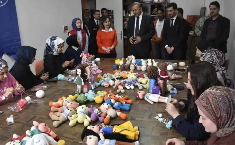 Öğrencilerin el emeğiyle ördüğü bebekler Diyarbakır'da hasta çocuklara bayram ettirecek