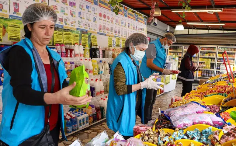 Diyarbakır'da bayram öncesi gıda denetimi: Tatlıcılar ve marketler mercek altında