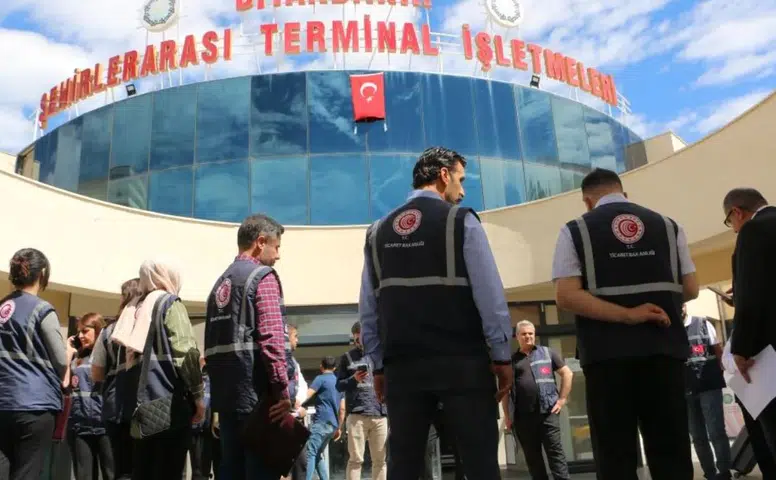 Diyarbakır otogarında bayram denetimi: Fahiş fiyata ceza kesildi