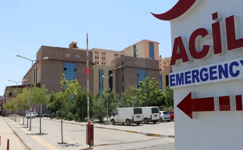 Diyarbakır'da hastanede haksız rekabet davası: Eczaneye yönlendirme suçlaması var