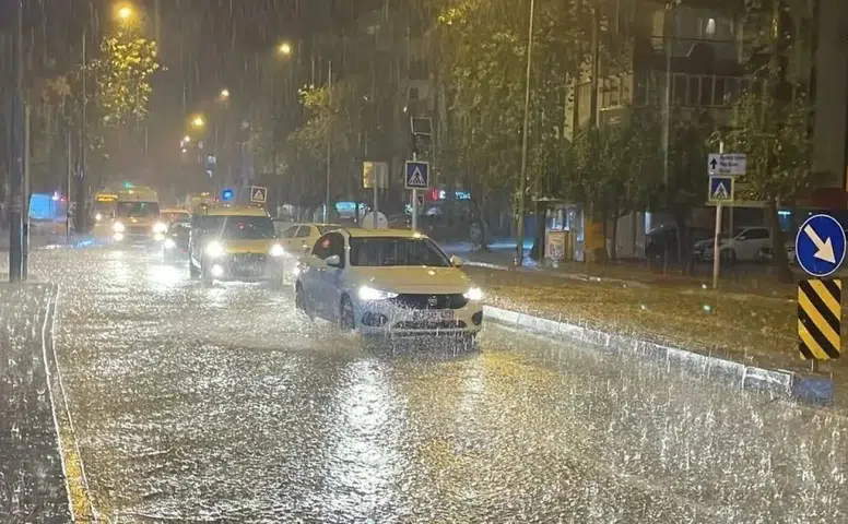 Diyarbakır'da sıcaklıklar düşüyor: Gök gürültülü sağanak yağış var